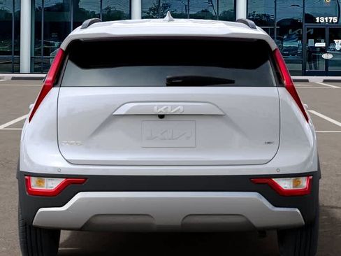 New 2026 Kia Niro EX FWD image 13