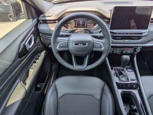 New 2026 Jeep Compass Latitude AWD/4WD image 17