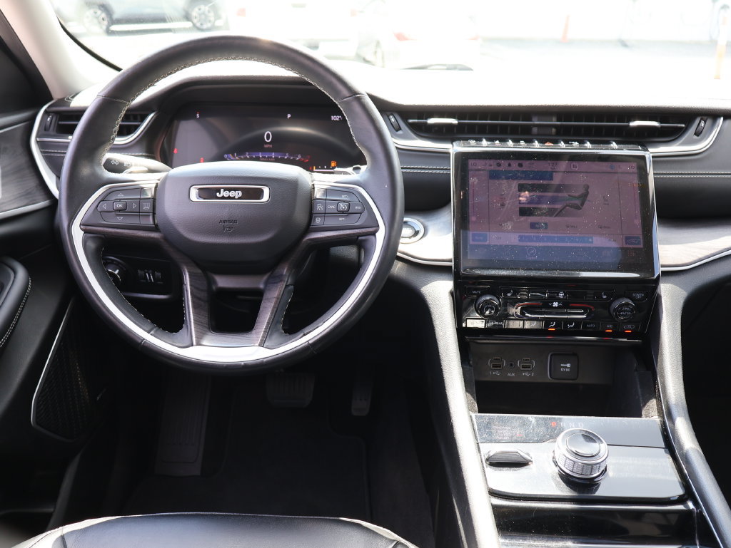 Used 2022 Jeep Grand Cherokee L Limited AWD/4WD image 19
