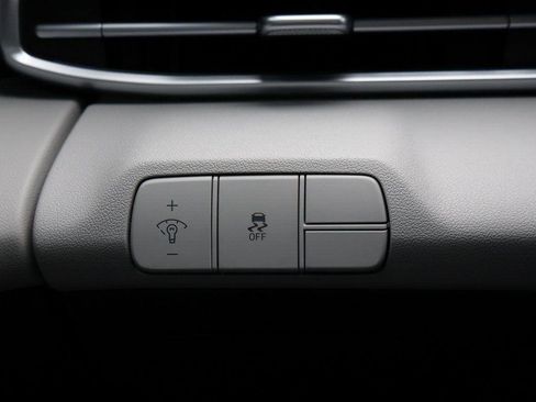 New 2026 Hyundai Elantra Limited image 33