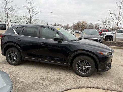 Used 2017 MAZDA CX-5 Touring image 3