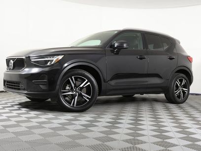 Used 2023 Volvo XC40 B5 Core