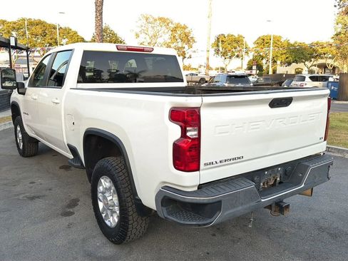 Used 2022 Chevrolet Silverado 2500 LT w/ Convenience Package AWD/4WD image 6