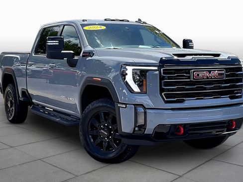 Used 2024 GMC Sierra 2500 AT4 w/ Technology Package AWD/4WD image 3