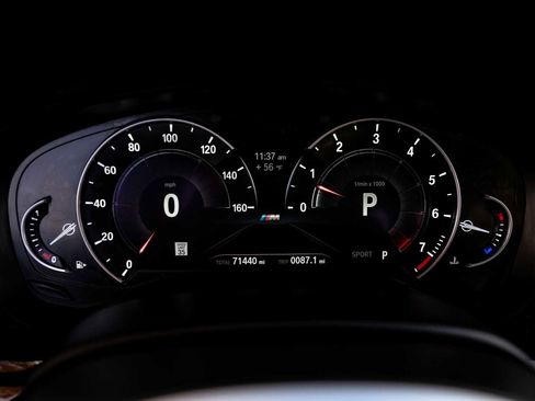 Used 2019 BMW 530i xDrive w/ M Sport Package image 17