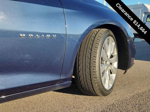 Used 2018 Chevrolet Malibu Premier w/ Premier Sun and Wheel Package FWD image 16