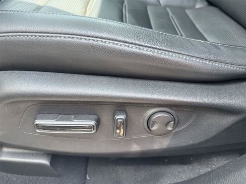 Used 2024 Honda CR-V EX-L image 12