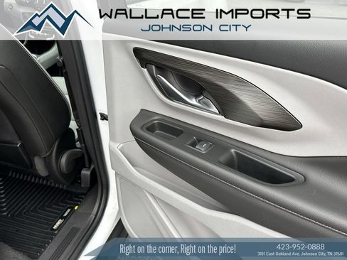 Used 2022 GMC Terrain SLT image 42