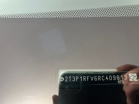 Used 2024 Toyota RAV4 XLE w/ Convenience Package AWD/4WD image 29