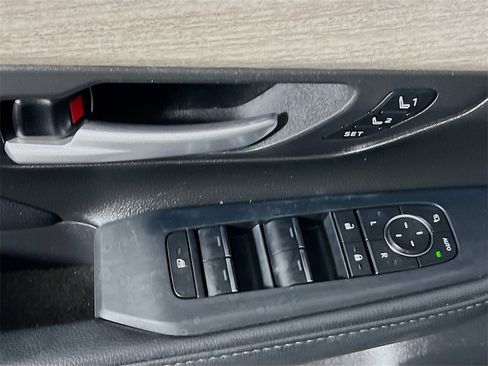 Used 2024 Toyota Grand Highlander Limited image 17