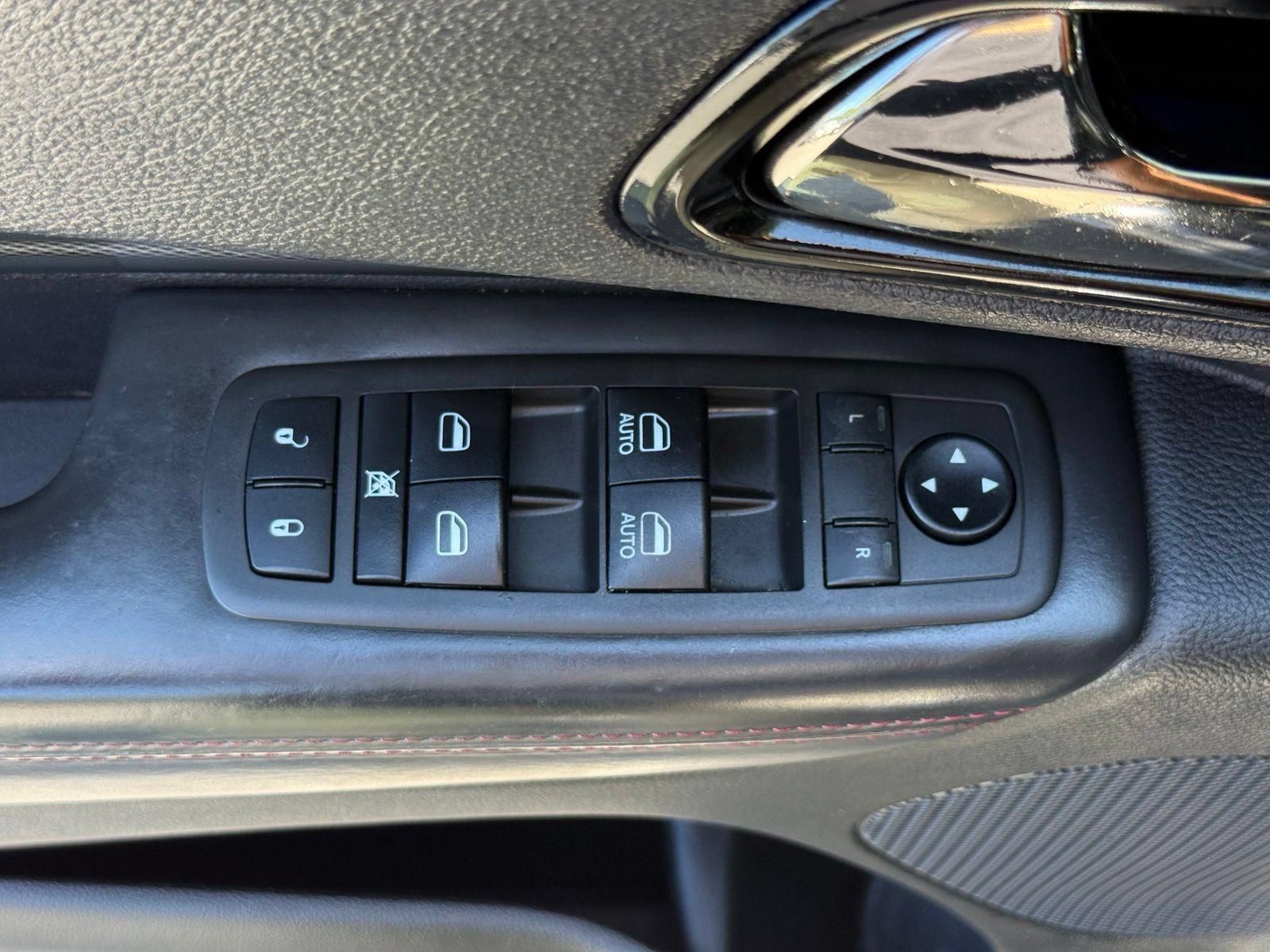 Used 2021 Dodge Durango R/T w/ Blacktop Package AWD/4WD image 18