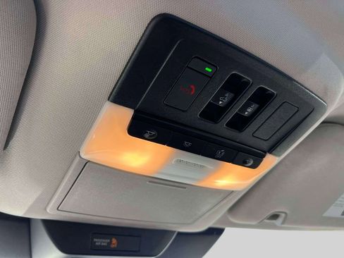 Certified 2025 Nissan Pathfinder Platinum image 32