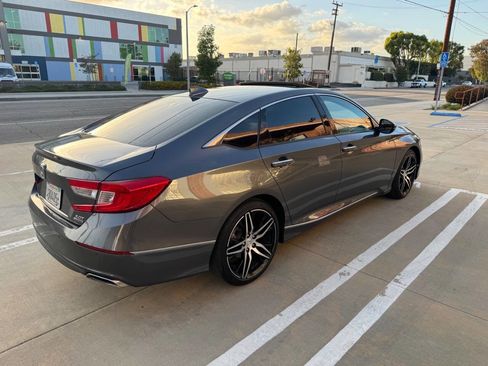 Used 2022 Honda Accord Touring image 4