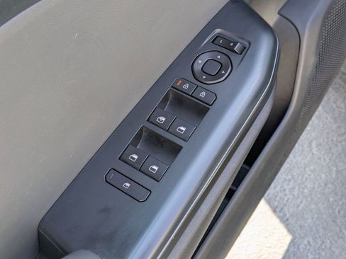 Used 2025 Kia K4 LXS image 13