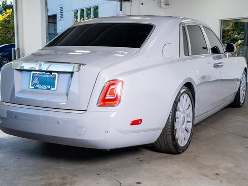 Used 2022 Rolls-Royce Phantom Sedan image 6