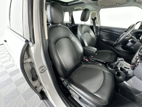 Used 2017 MINI Cooper 4-Door Hardtop FWD image 26