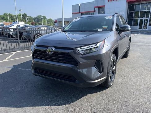 Used 2024 Toyota RAV4 XLE w/ Convenience Package AWD/4WD image 4