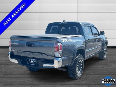 Used 2022 Toyota Tacoma TRD Off-Road AWD/4WD image 3