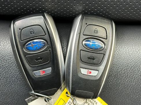 Used 2022 Subaru Ascent Limited w/ Technology Package image 21