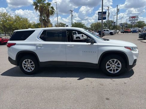 Used 2021 Chevrolet Traverse LS FWD image 4