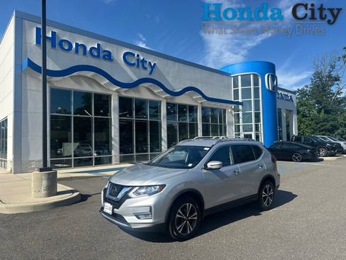 Used 2019 Nissan Rogue SV w/ Premium Package AWD/4WD image 1