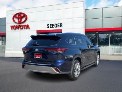 Used 2023 Toyota Highlander Platinum