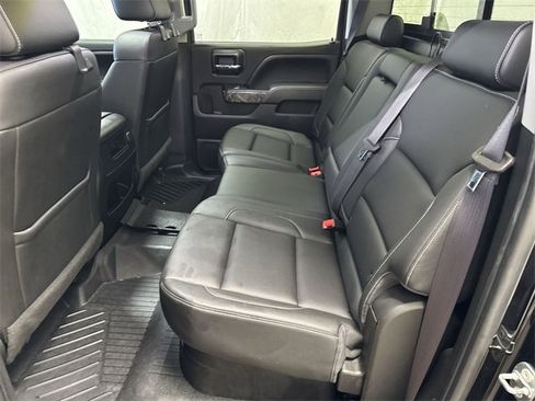 Used 2017 Chevrolet Silverado 1500 LTZ Z71 w/ Realtree Edition image 13