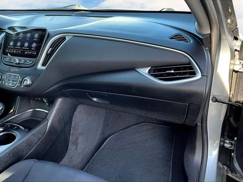 Used 2024 Chevrolet Malibu LT image 17