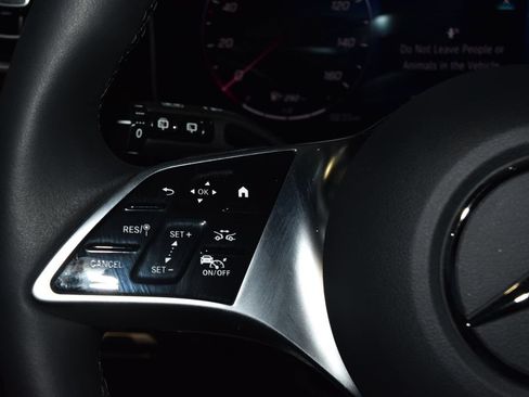 Certified 2026 Mercedes-Benz GLC 300 4MATIC image 9