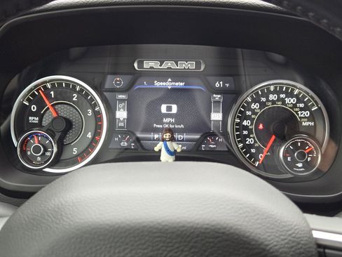 Used 2023 RAM 2500 Laramie AWD/4WD image 18