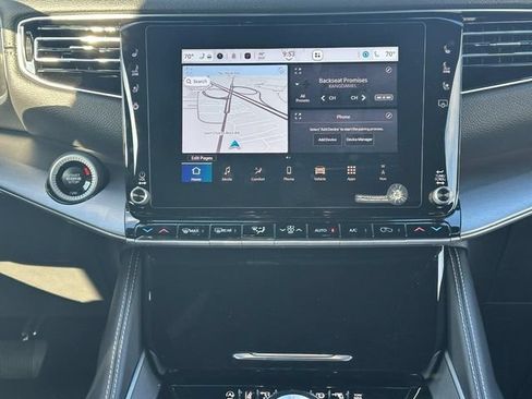 New 2025 Jeep Wagoneer L Series II w/ Convenience Group I AWD/4WD image 9