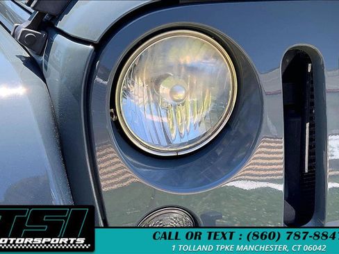 Used 2014 Jeep Wrangler Unlimited Sahara w/ Dual Top Group AWD/4WD image 27