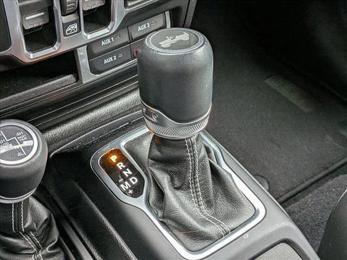 Used 2023 Jeep Wrangler Sahara w/ Cold Weather Group image 12