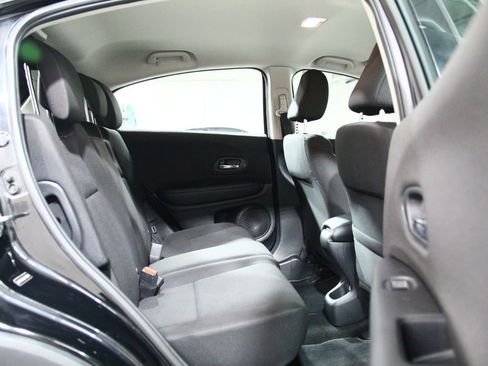 Used 2018 Honda HR-V LX image 25