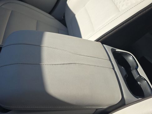 Used 2024 GMC Acadia Denali image 35