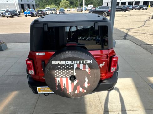 Certified 2024 Ford Bronco Big Bend w/ Sasquatch Package AWD/4WD image 7