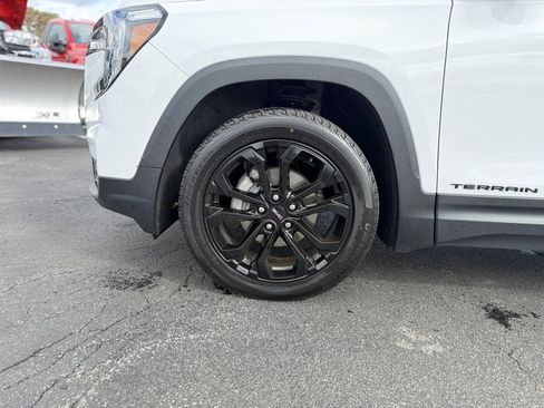 Used 2022 GMC Terrain SLT w/ Tech Package image 10