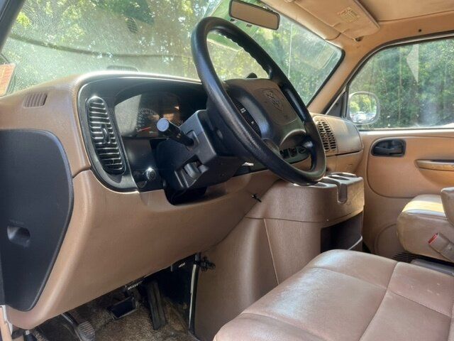 Used 2000 Dodge B1500 RWD image 17