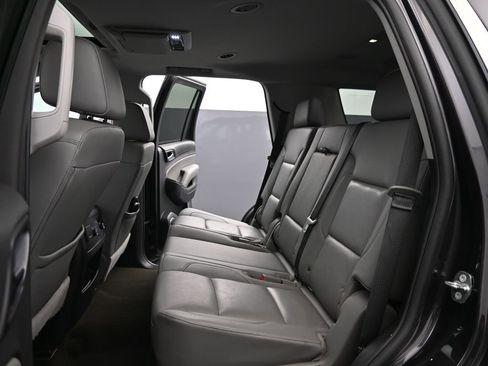Used 2018 Chevrolet Tahoe LT RWD image 18