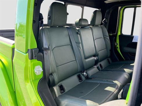 Certified 2025 Jeep Gladiator Mojave image 26