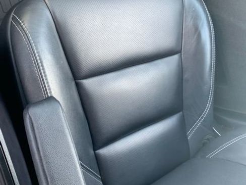 Used 2018 Toyota Sienna SE w/ Carpet Mat Package image 30