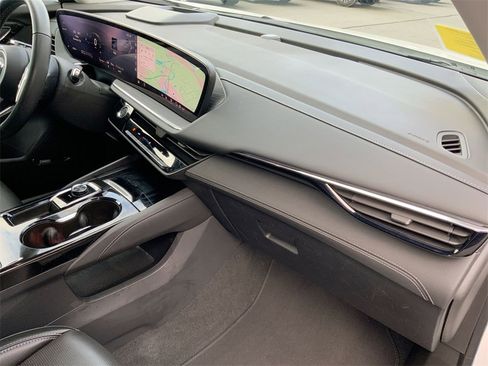 Certified 2025 Buick Envision Preferred image 29