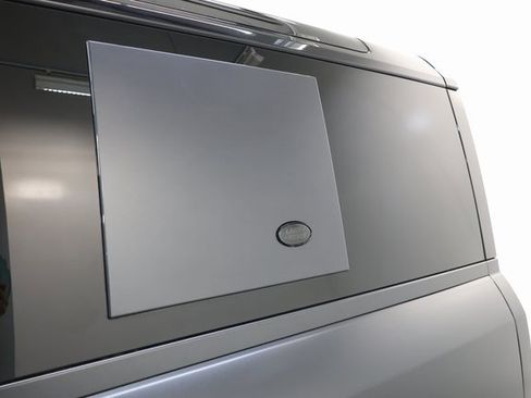 Used 2023 Land Rover Defender 90 V8 image 61