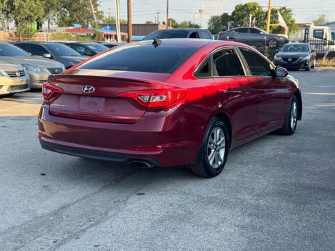 Used 2016 Hyundai Sonata SE w/ Winter Weather Package image 8