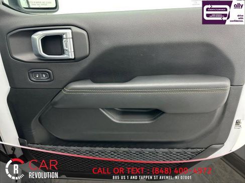 Used 2021 Jeep Wrangler Unlimited Sahara AWD/4WD image 46