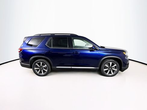 Certified 2025 Honda Pilot Touring image 2