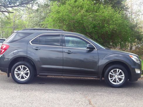 Used 2017 Chevrolet Equinox LT w/ Convenience Package image 5