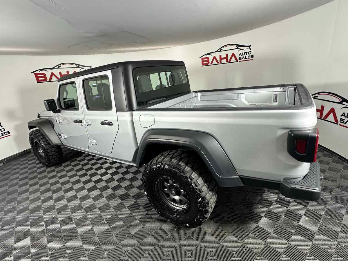 Used 2024 Jeep Gladiator Sport AWD/4WD image 6