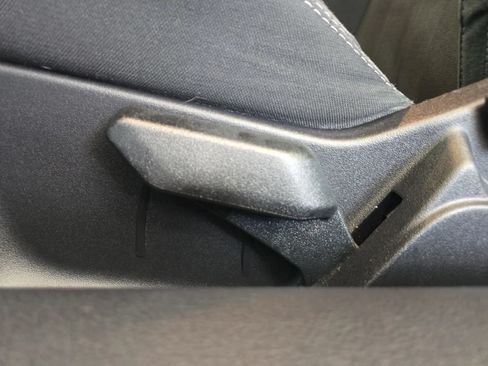 Used 2019 Ford Mustang Coupe RWD image 17