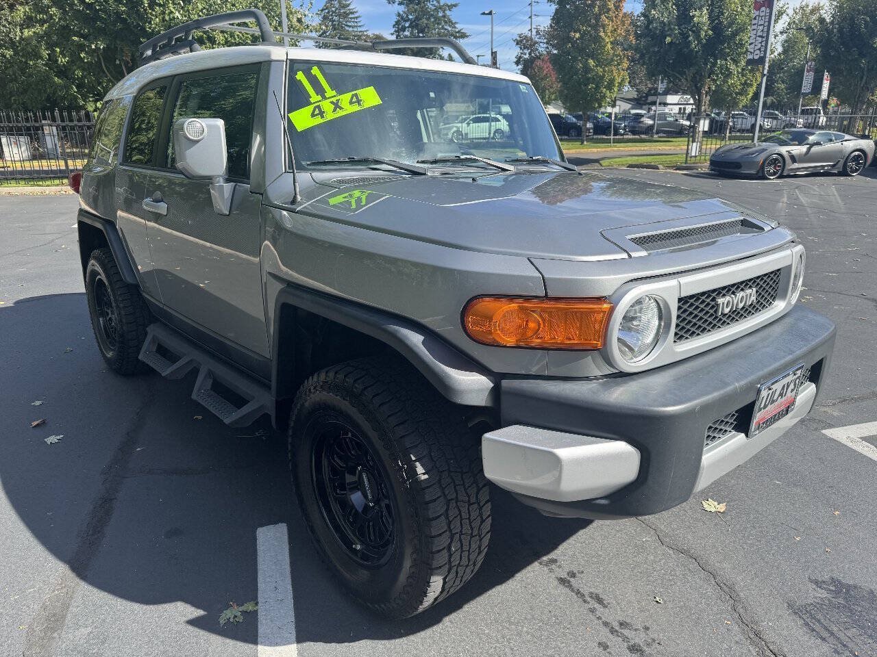 Used 2011 Toyota FJ Cruiser 4WD w/ Upgrade Pkg image 7